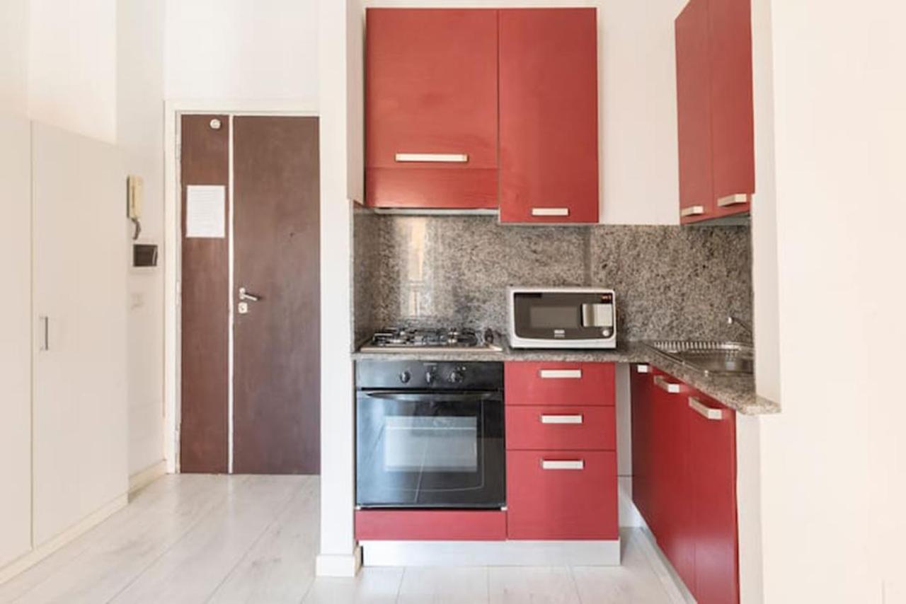 Hosting Aparments Apartment Rome Bagian luar foto